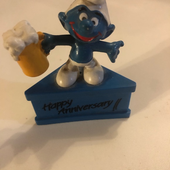 Vintage Happy Anniversary Smurf cheers with Beer - Picture 9 of 10